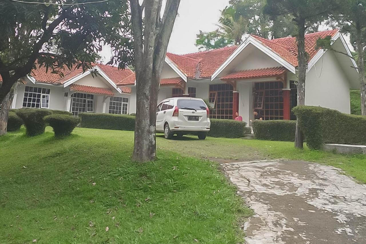 Villa Getsemani Mitra Reddoorz Sangkanurip Exteriér fotografie